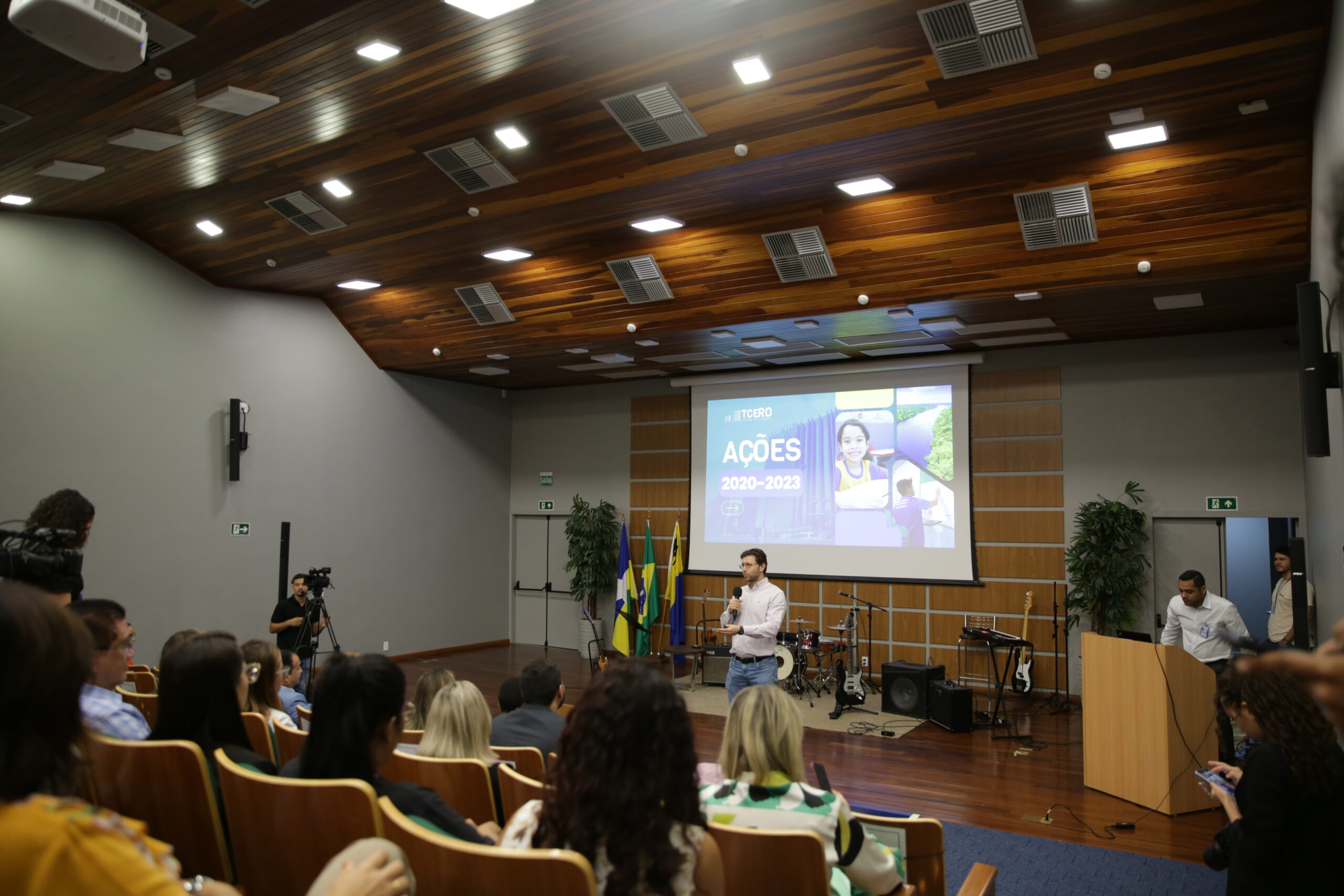 Palestras e distribuição de publicações marcam evento no TCE-RO sobre  Administração Pública Concretizadora – TCE-RO